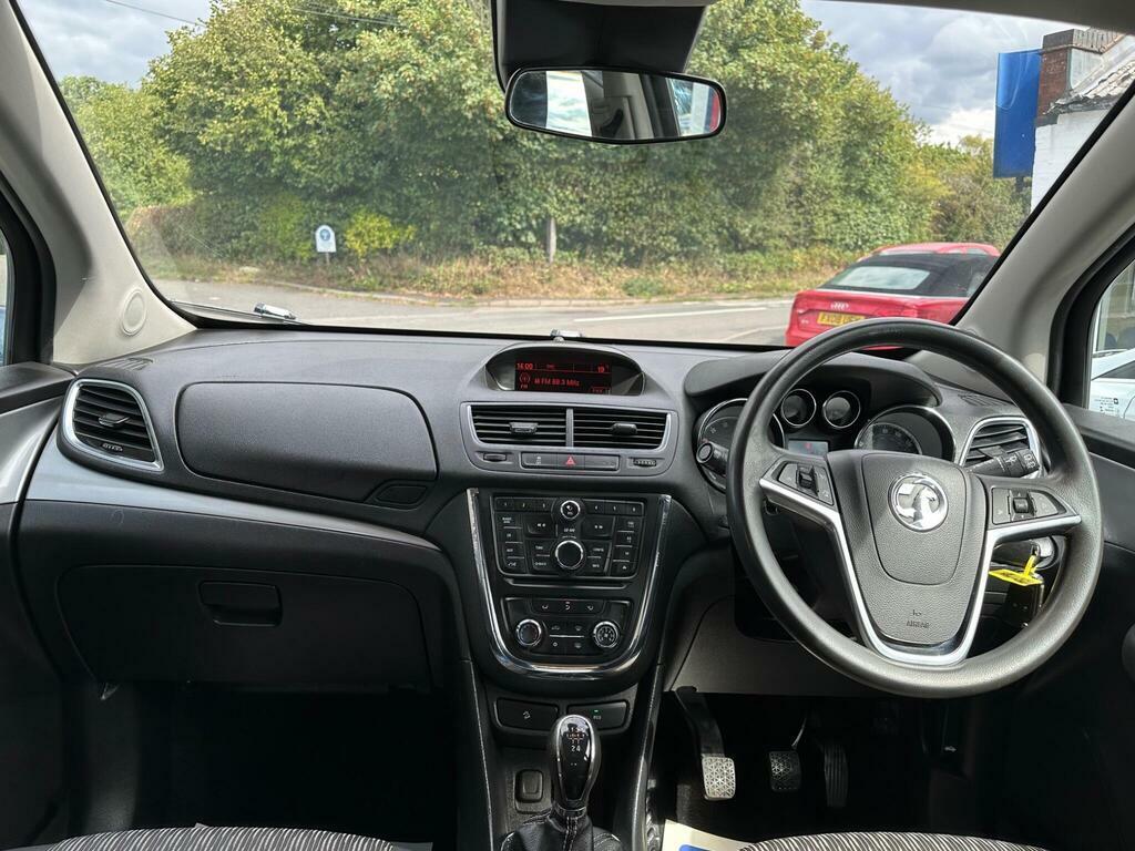 Vauxhall Mokka Hatchback White #11