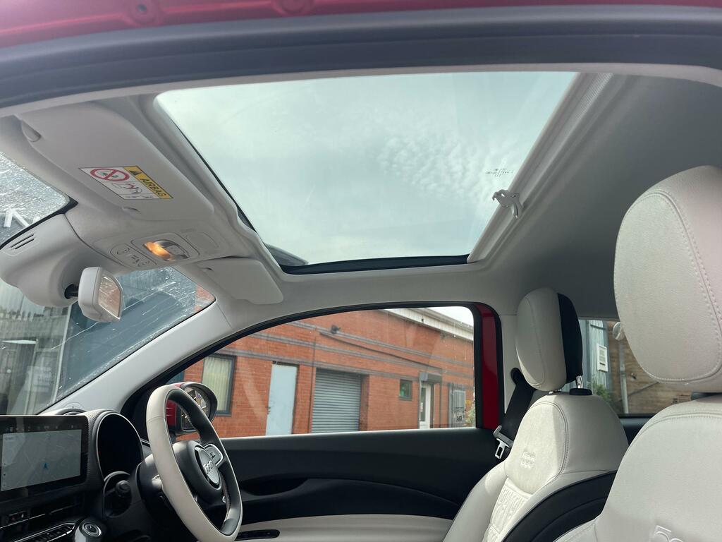 Fiat 500E 2025 42Kwh Red Hatchback 1 Red #10