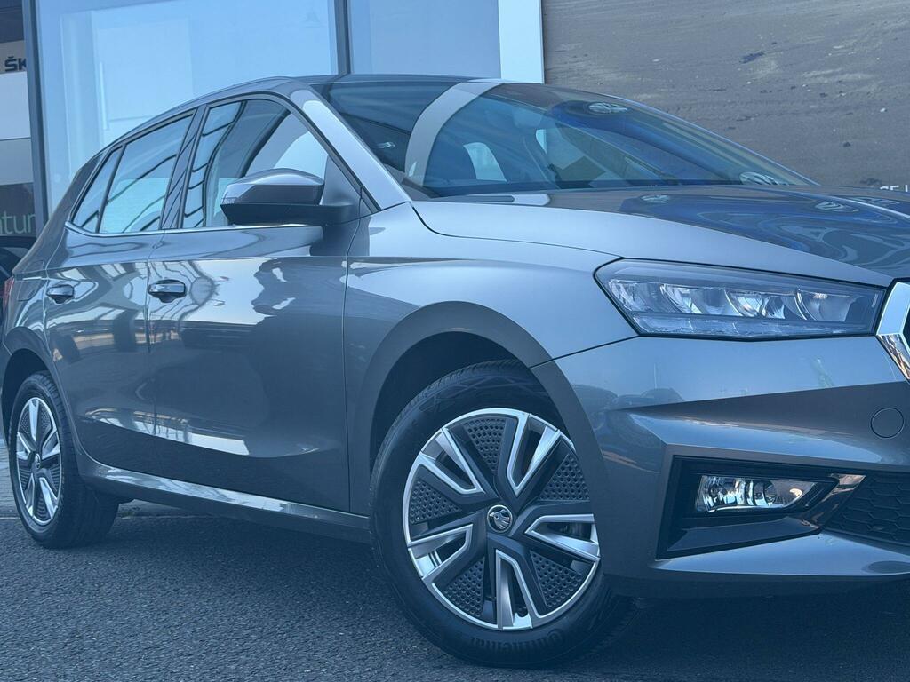 Skoda Fabia Colour Edition White #24