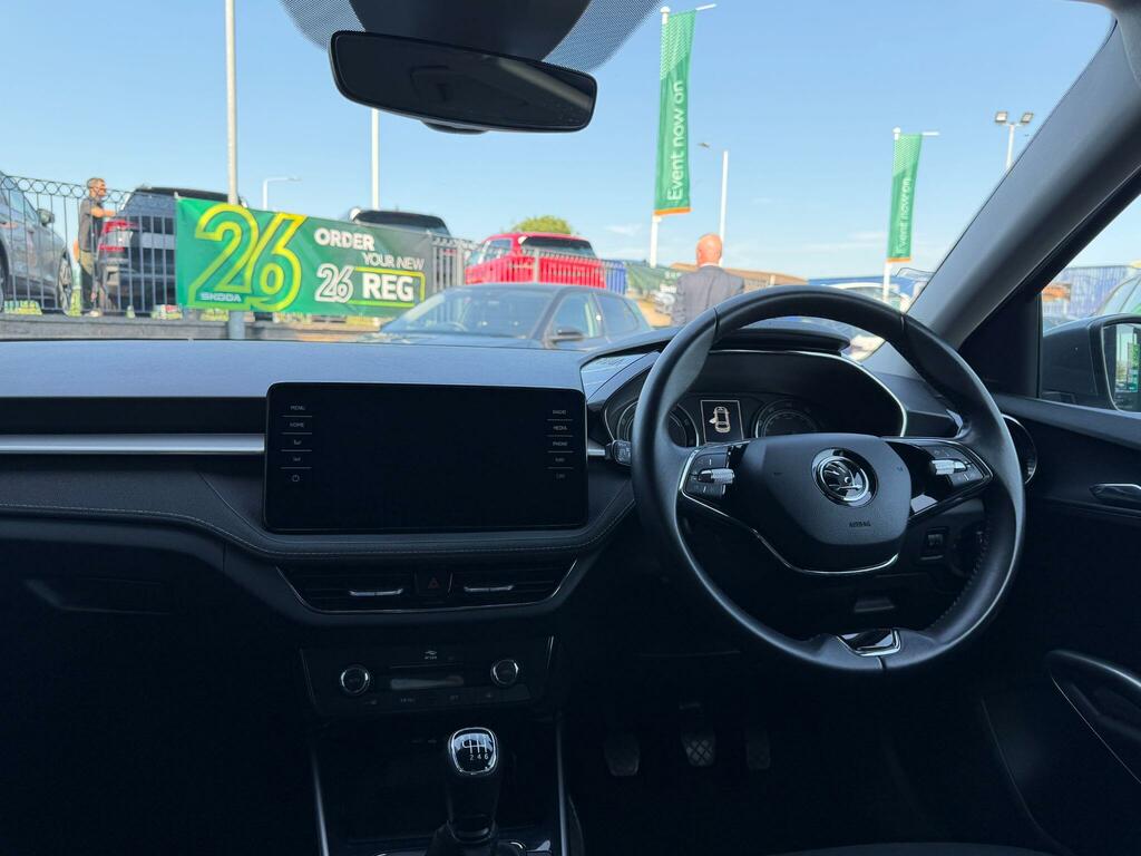 Skoda Fabia Colour Edition White #34