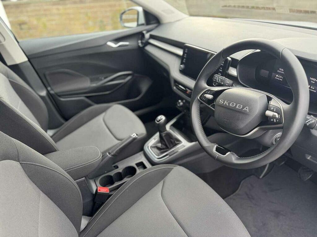 Skoda Fabia 1.0 Tsi Se Edition Hatchback Eur White #6