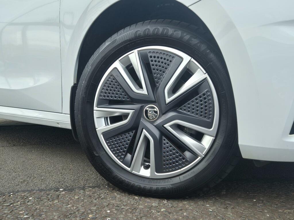 Skoda Fabia 1.0 Tsi Se L Hatchback Euro 6 S White #5