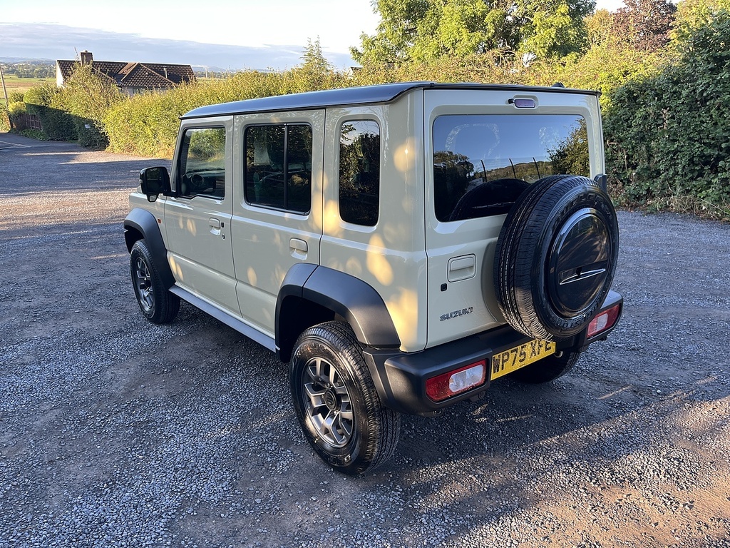 Suzuki Jimny Nomade Sz5 Black #4