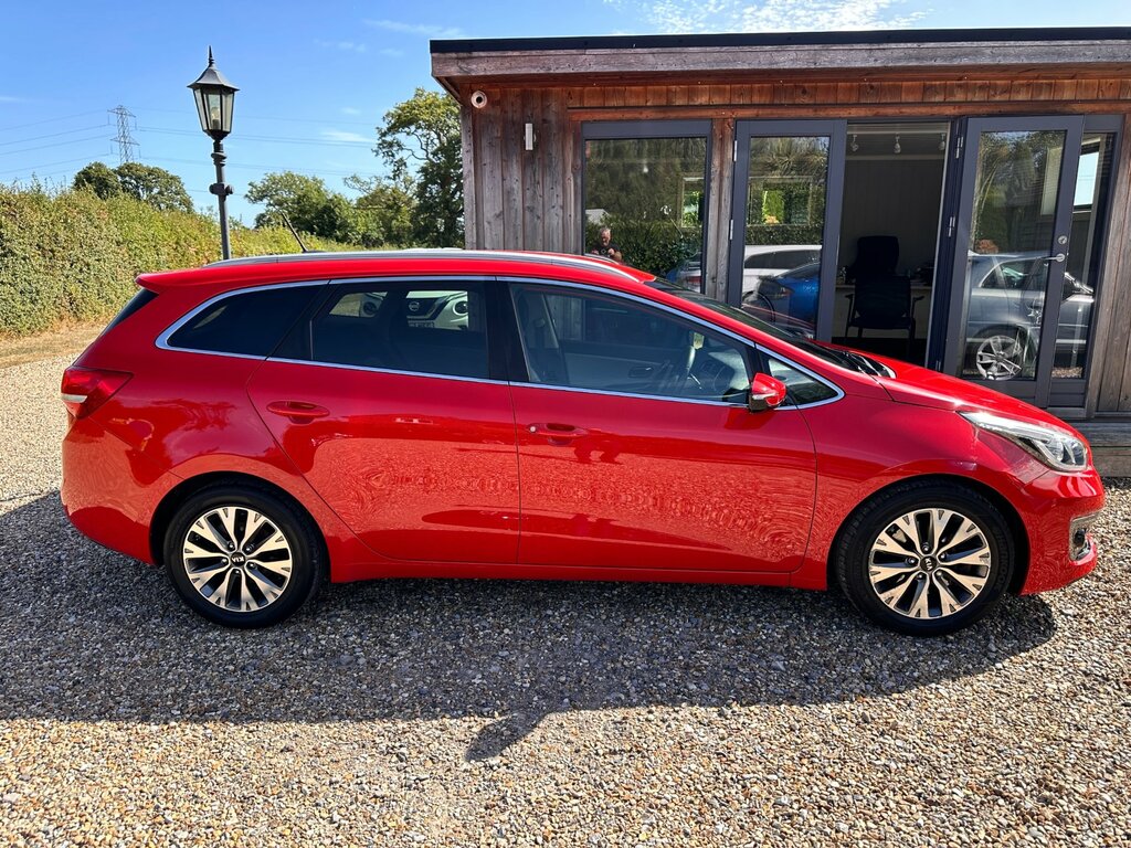 Kia Ceed 1.0 T-gdi 3 Sportswagon Euro 6 Red #2