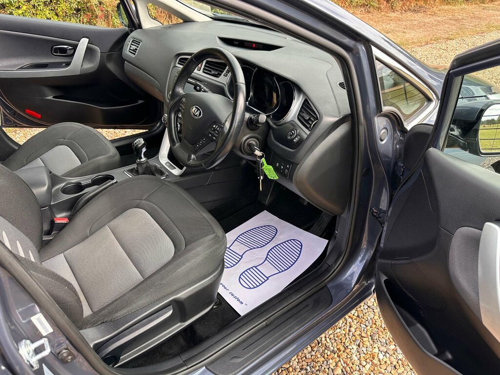 Kia Ceed 1.6 T-gdi Gt Euro 5 Black #16