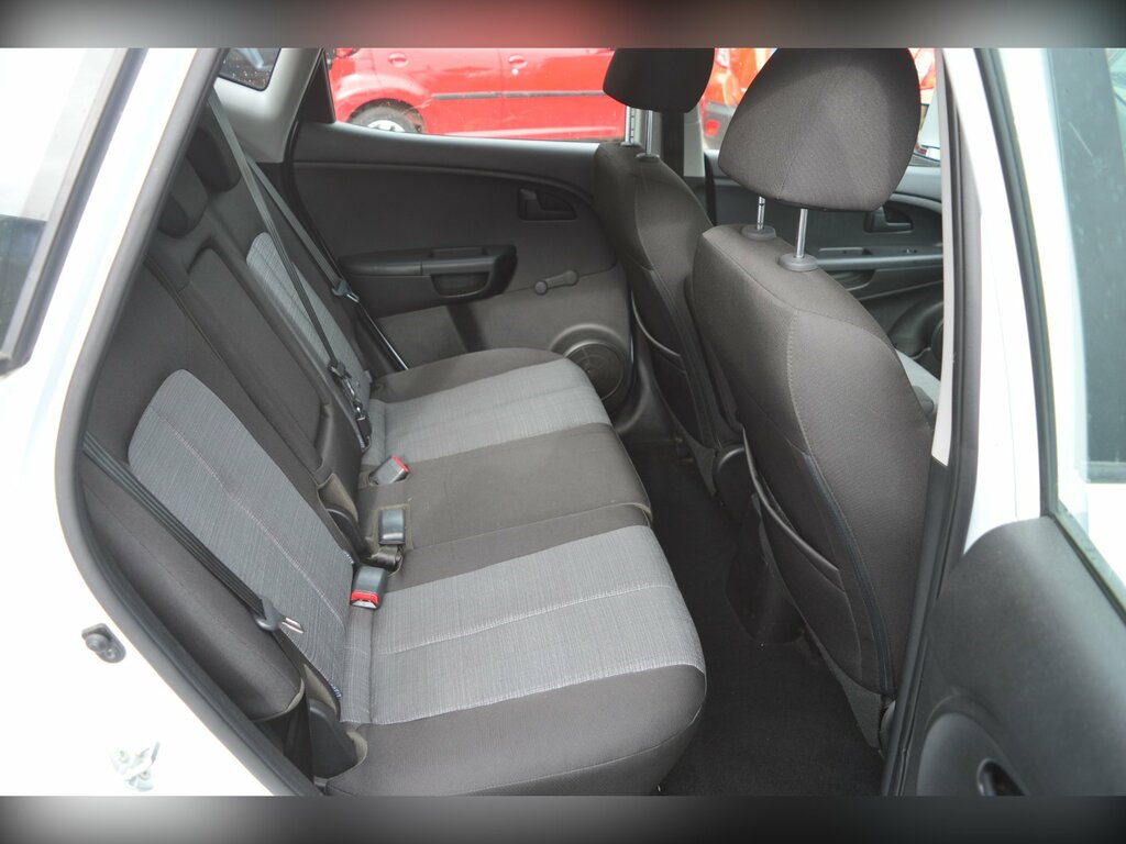 Kia Venga 3 Ecodynamics Blue #8