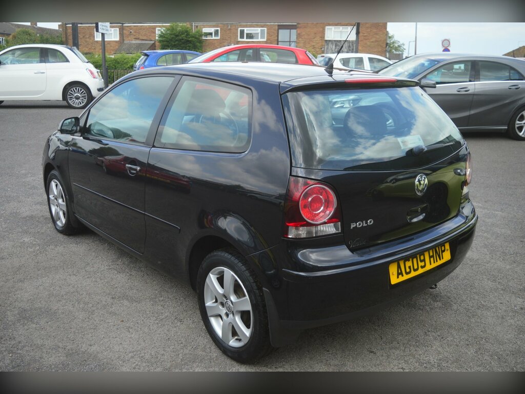 Volkswagen Polo Match 3-Door Black #6