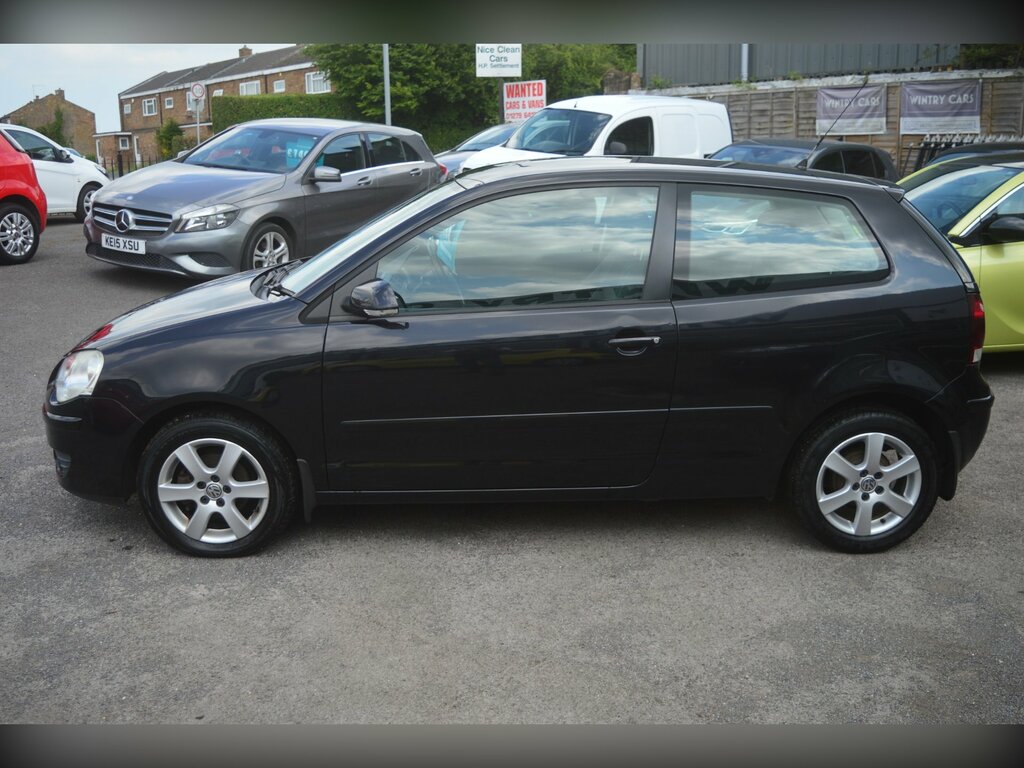 Volkswagen Polo Match 3-Door Black #4