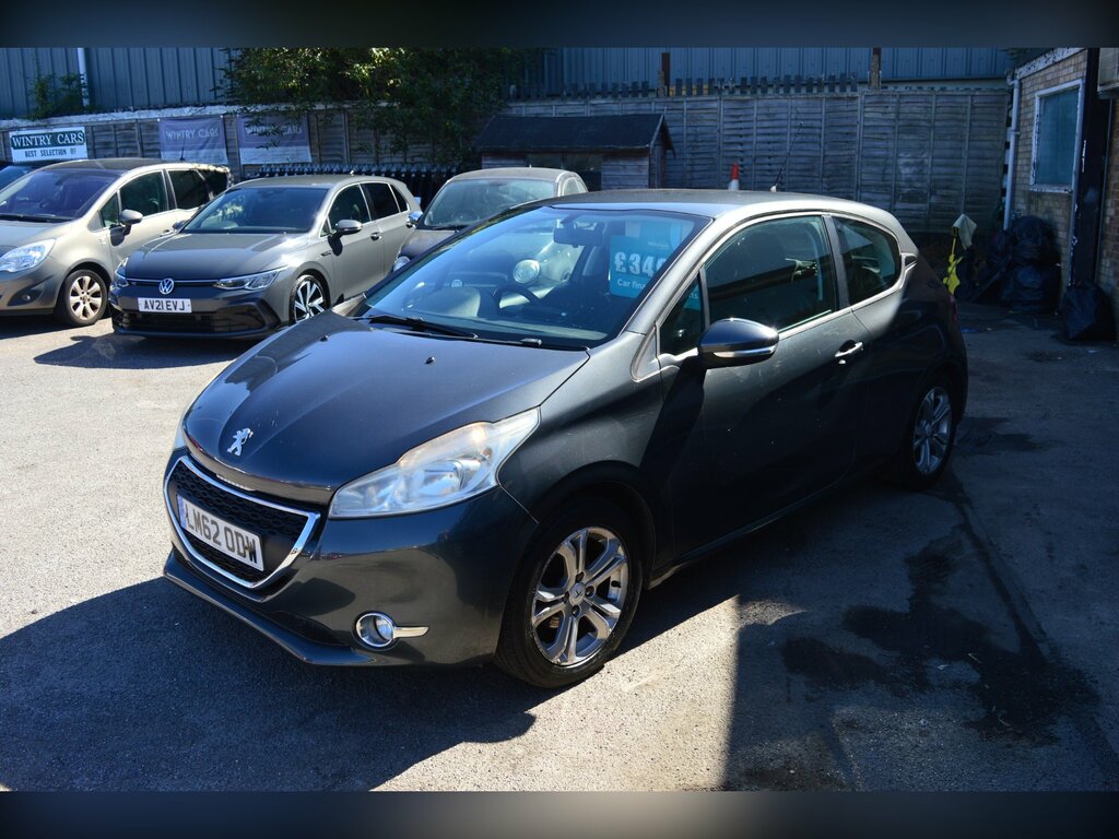 Peugeot 208 1.2 Vti Access 2012 Silver #4