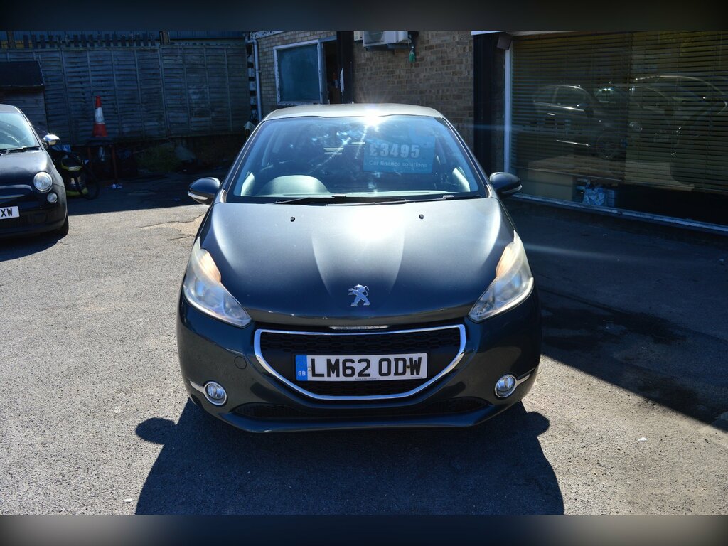 Peugeot 208 1.2 Vti Access 2012 Silver #2