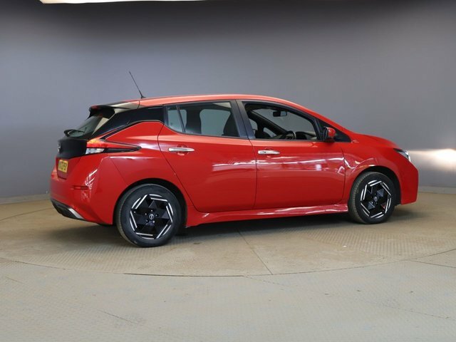 Nissan Leaf 39Kwh Acenta Hatchback 150 Ps Red #5