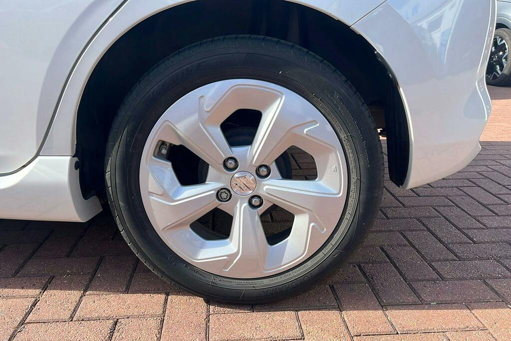 Suzuki Swift 1.2 Mhev Motion Hatchback Hybrid Cvt White #6