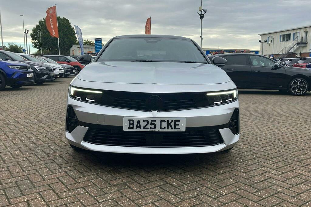Vauxhall Astra 1.2 Turbo 130 Griffin 2025 Black #42