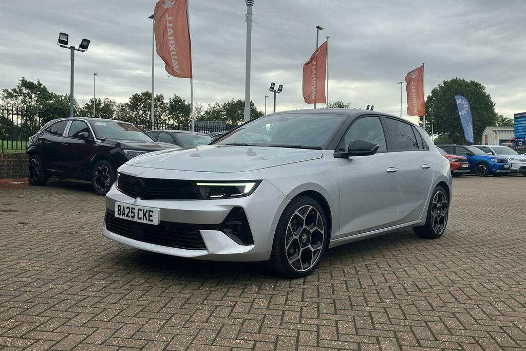 Vauxhall Astra 1.2 Turbo 130 Griffin 2025 Black #46