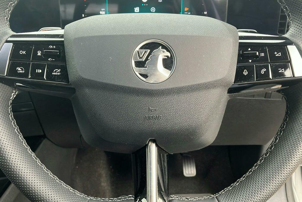 Vauxhall Astra 1.2 Turbo 130 Griffin 2025 Black #16