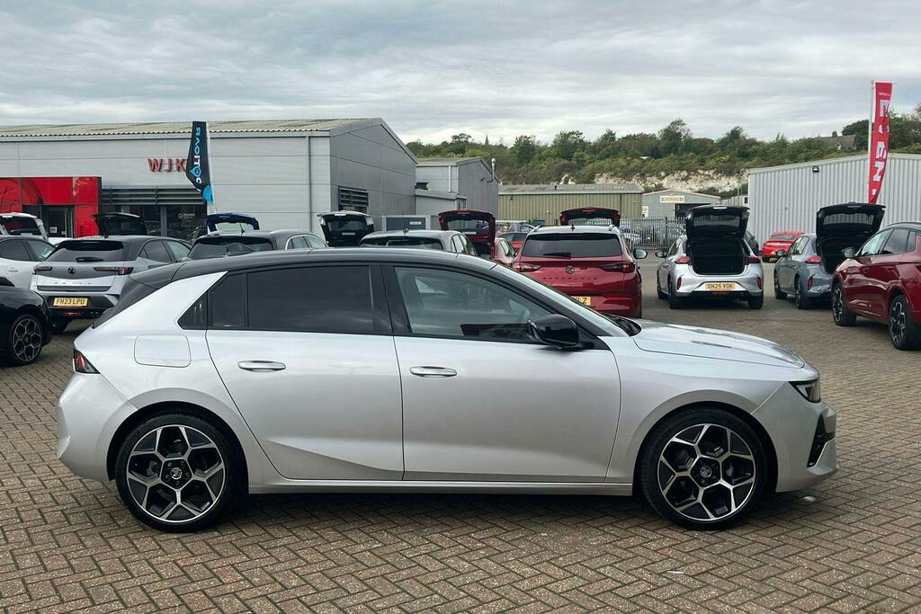 Vauxhall Astra 1.2 Turbo 130 Griffin 2025 Black #5