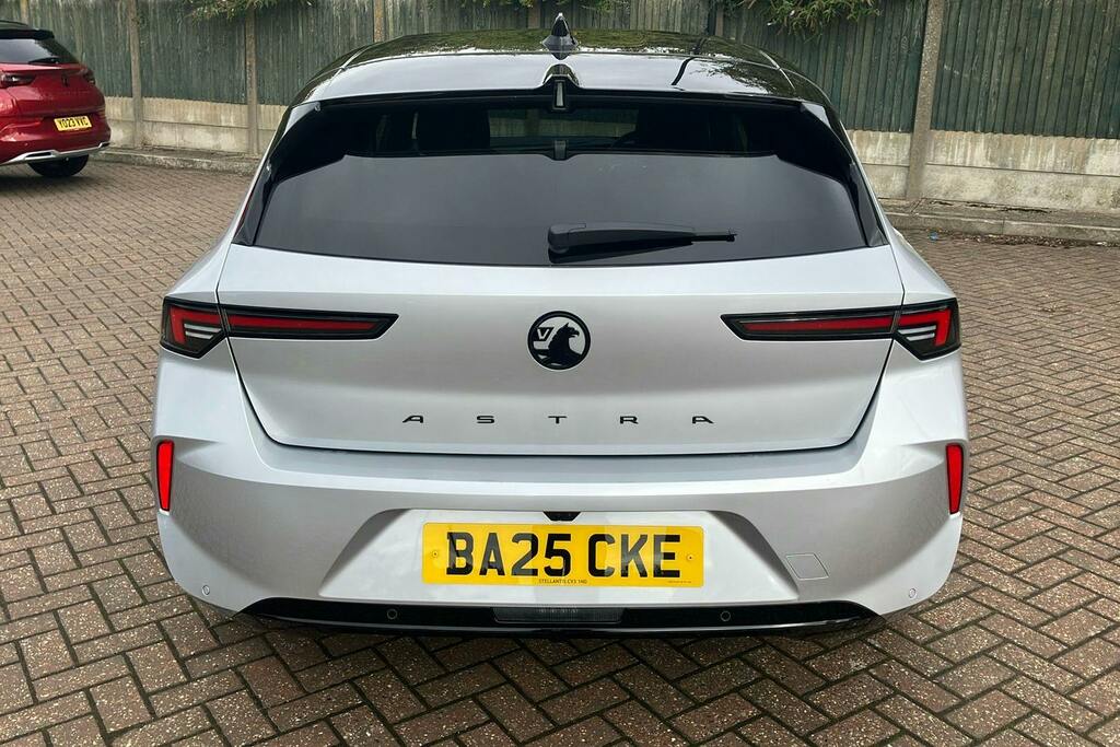 Vauxhall Astra 1.2 Turbo 130 Griffin 2025 Black #6