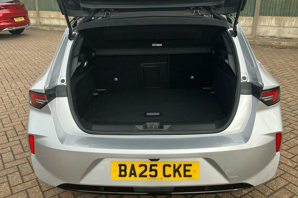 Vauxhall Astra 1.2 Turbo 130 Griffin 2025 Black #10