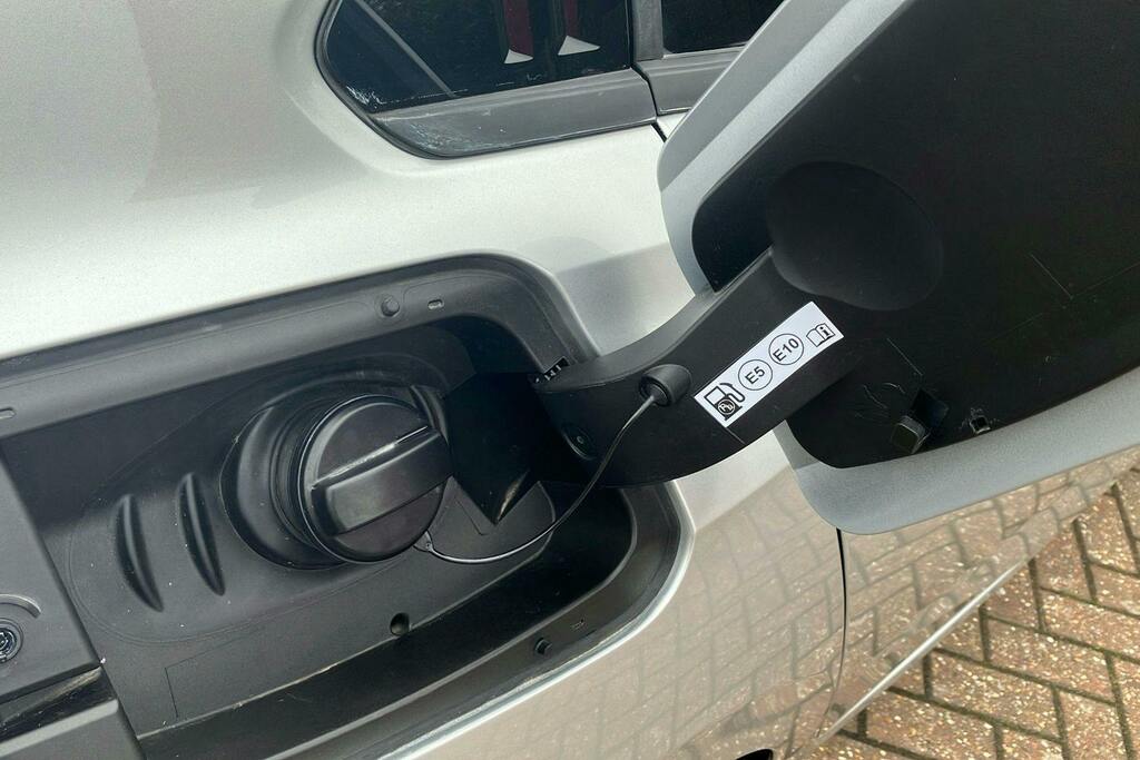 Vauxhall Astra 1.2 Turbo 130 Griffin 2025 Black #49