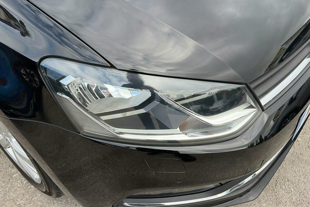 Volkswagen Polo Tsi Match Edition Hatchback White #32