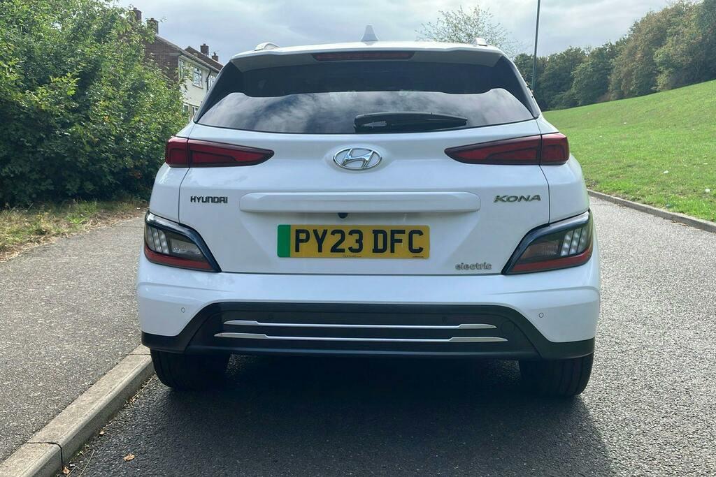 Hyundai Kona 64Kwh Ultimate Suv White #6