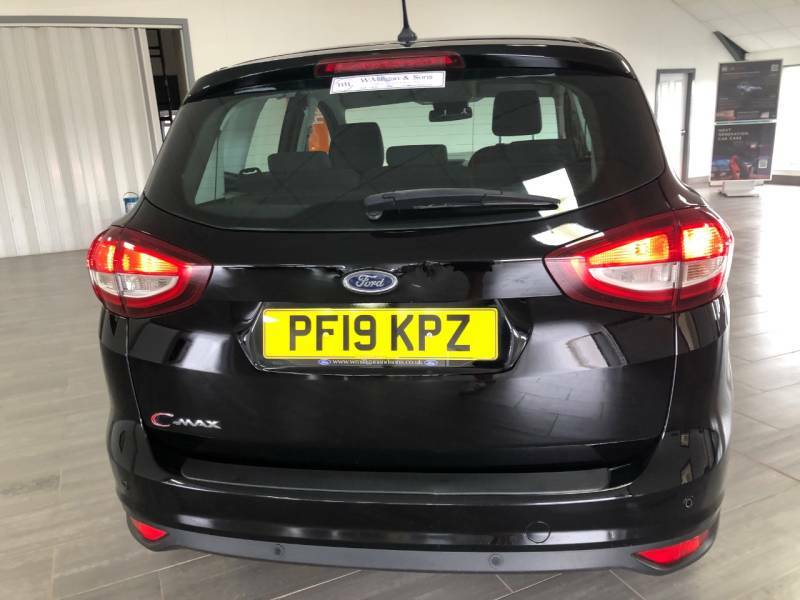 Ford C-Max 1.0 Ecoboost 125 Titanium Black #4