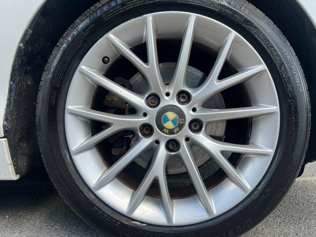 BMW 1 Series Sport Black #42