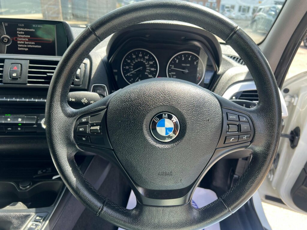 BMW 1 Series Sport Black #32