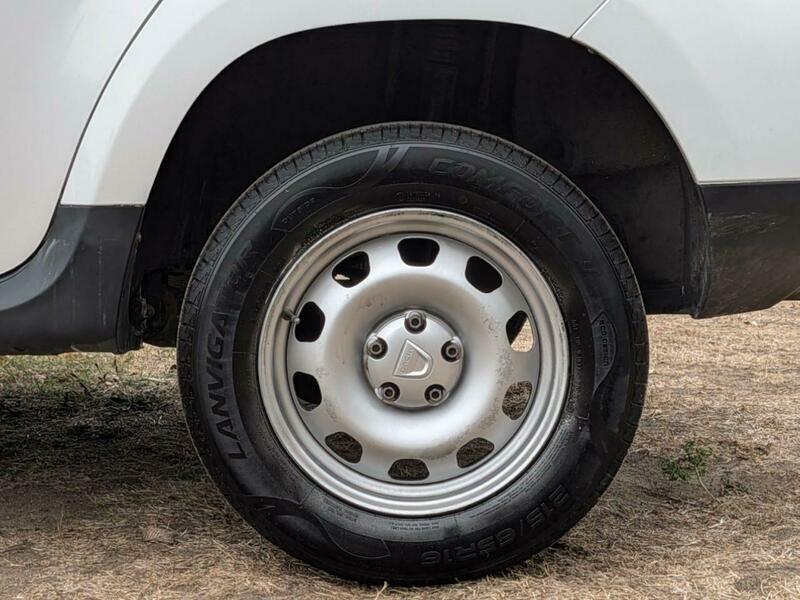 Dacia Duster 1.5 Laureate Dci 4Wd 109 Bhp Blue #27