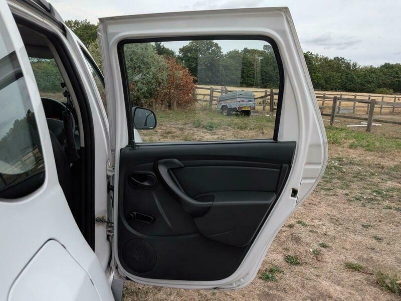 Dacia Duster 1.5 Laureate Dci 4Wd 109 Bhp Blue #24