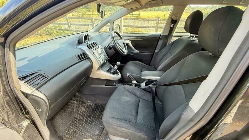 Toyota Verso D-4d Tr Grey #25
