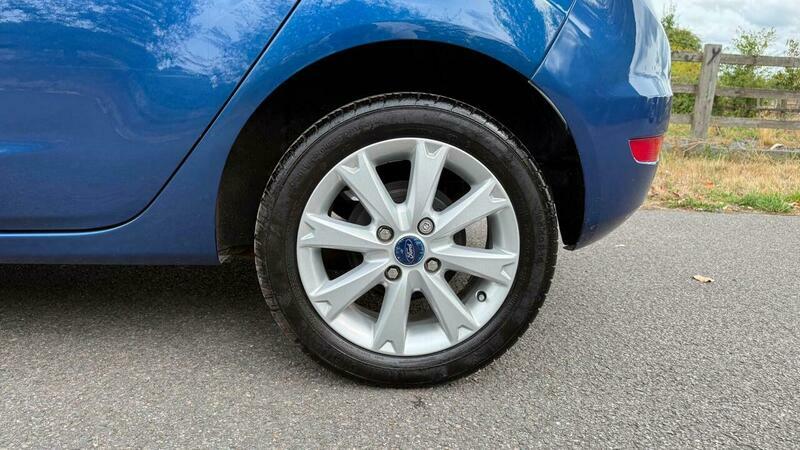 Ford Fiesta 1.25 Zetec 82 Silver #31
