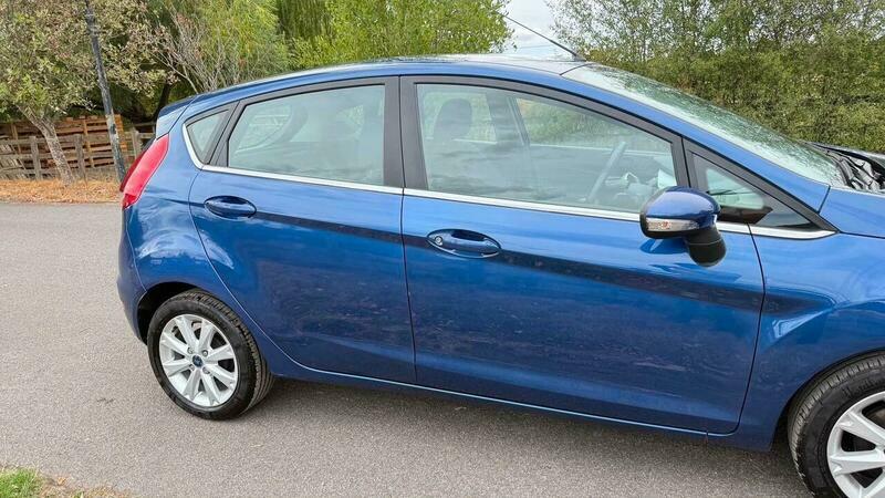 Ford Fiesta 1.25 Zetec 82 Silver #11