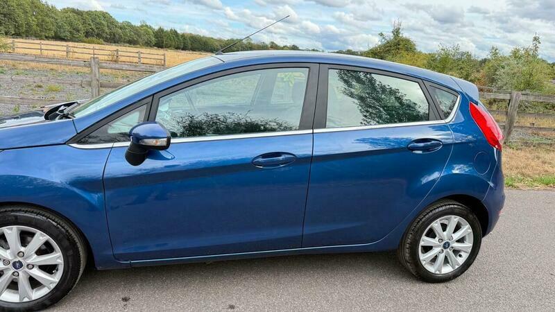 Ford Fiesta 1.25 Zetec 82 Silver #8