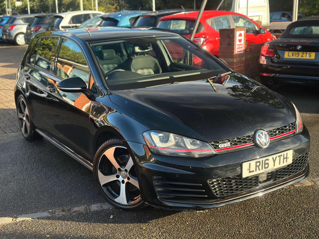 Volkswagen Golf 2.0 Gti LR16YTH #2