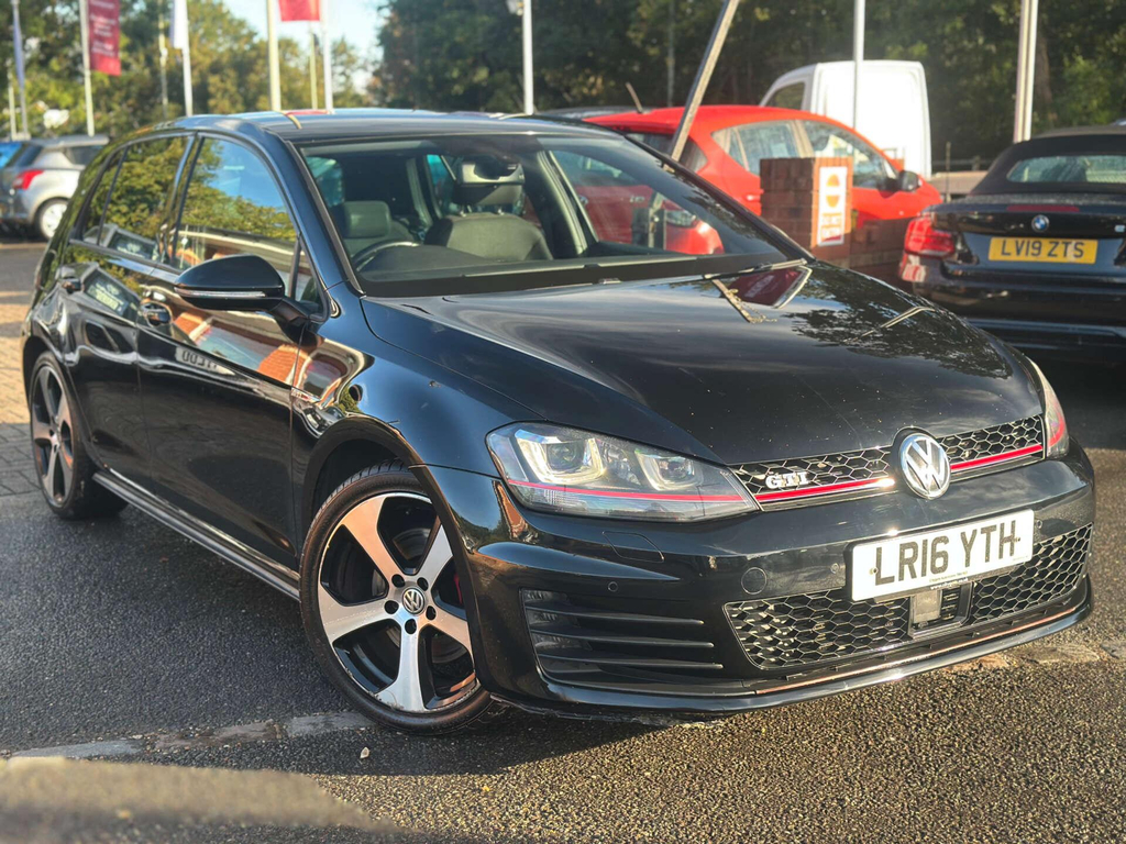 Volkswagen Golf 2.0 Gti LR16YTH