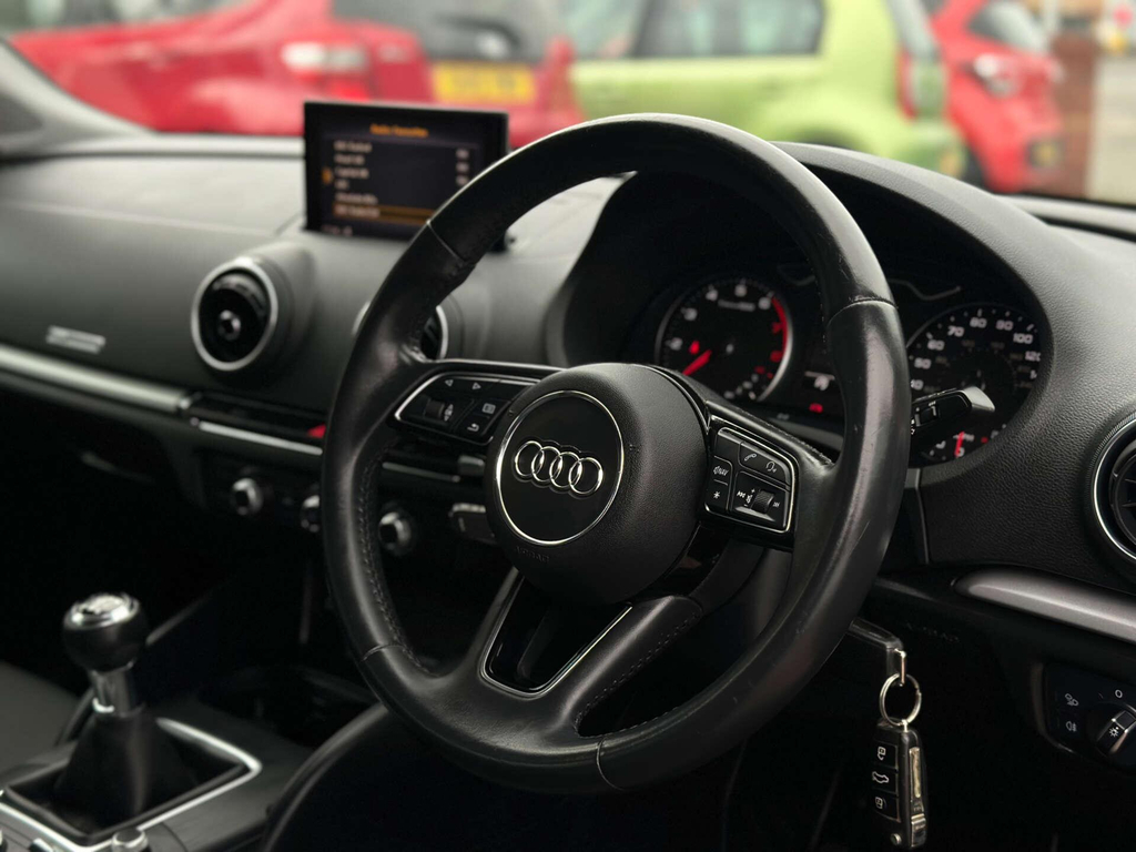 Audi A3 1.5 Sportback Se Technik Tfsi FM18KFT Black #2