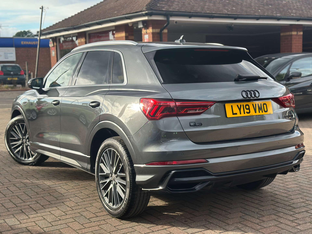 Audi Q3 1.5 S Line 35 Tfsi Grey #3
