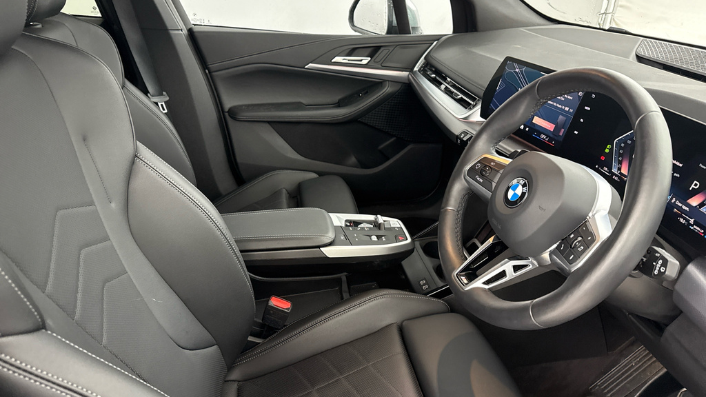 BMW 2 Series Active Tourer 225E Luxury Active Tourer Black #11