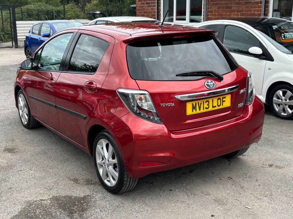 Toyota Yaris 1.5 Vvt-h T Spirit Cvt Euro 5 Red #6