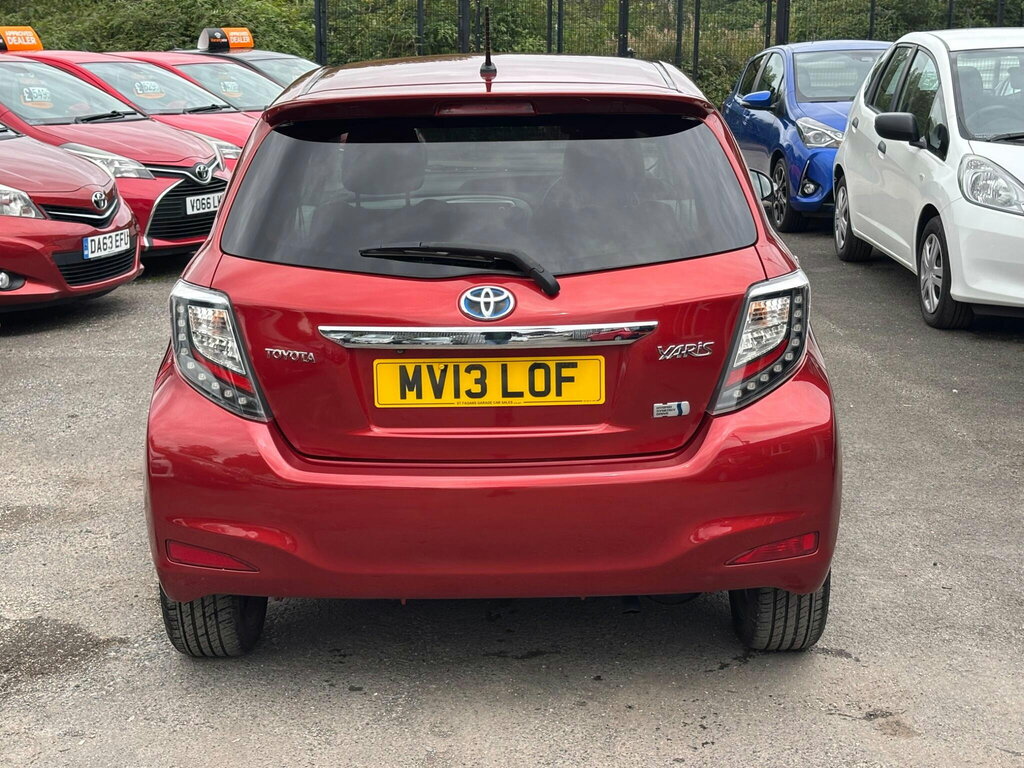Toyota Yaris 1.5 Vvt-h T Spirit Cvt Euro 5 Red #5