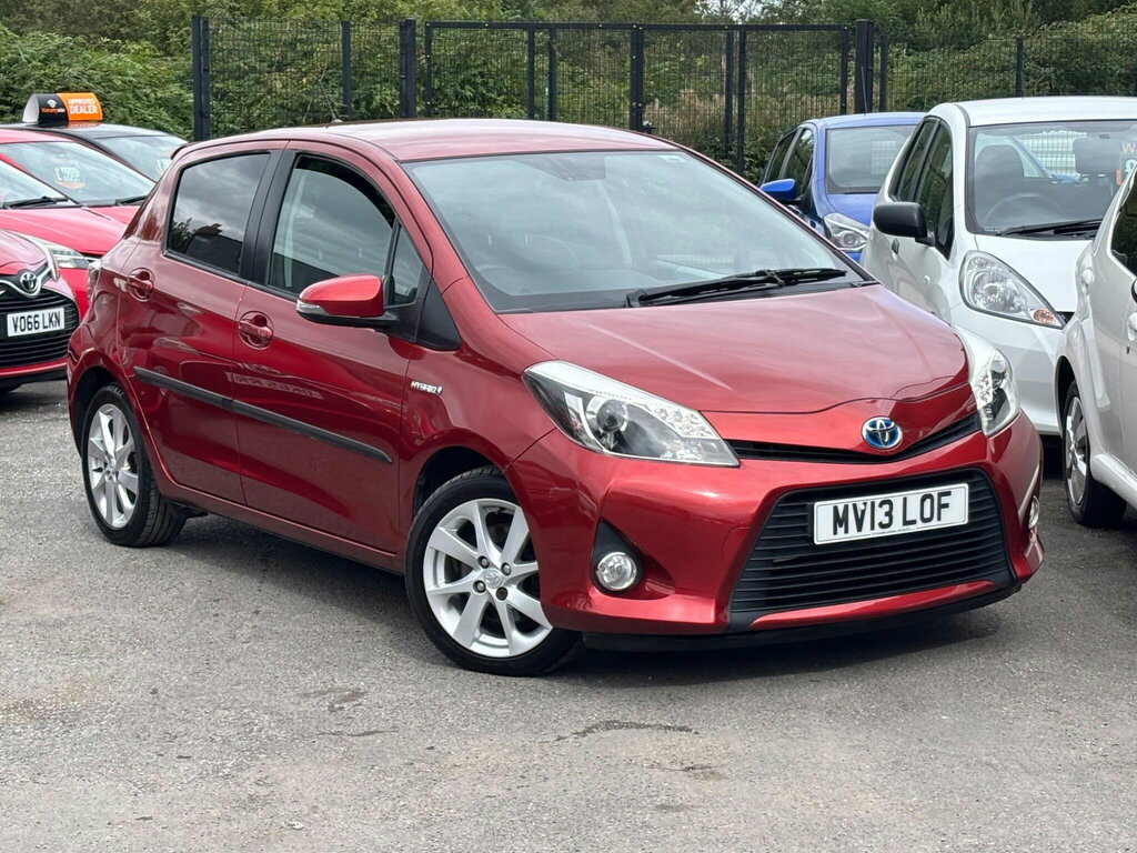 Toyota Yaris 1.5 Vvt-h T Spirit Cvt Euro 5 Red