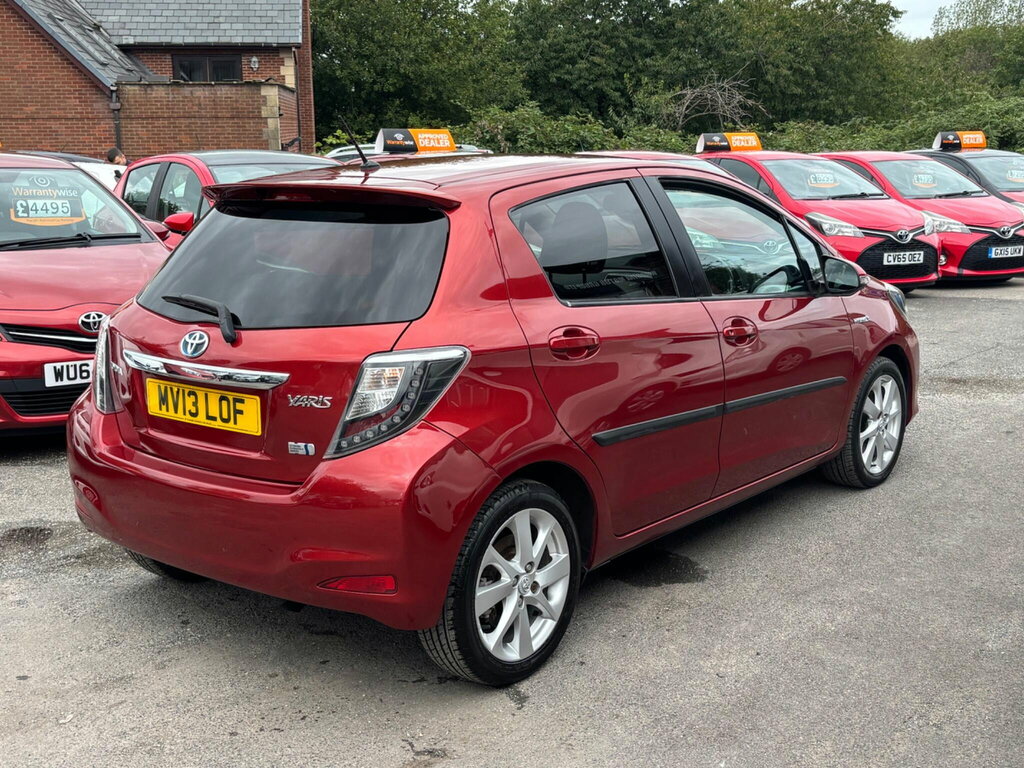 Toyota Yaris 1.5 Vvt-h T Spirit Cvt Euro 5 Red #4