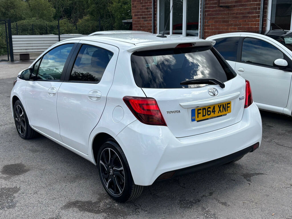 Toyota Yaris 1.33 Dual Vvt-i Sport Euro 5 Euro 5 White #4