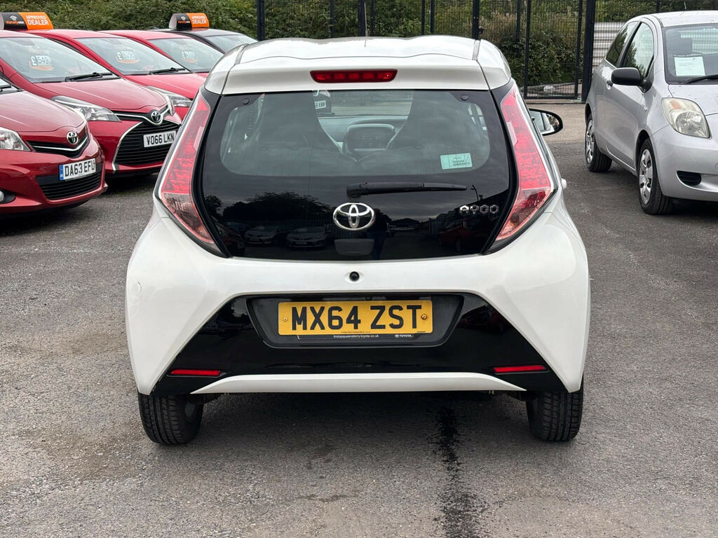Toyota Aygo Hatchback Orange #48