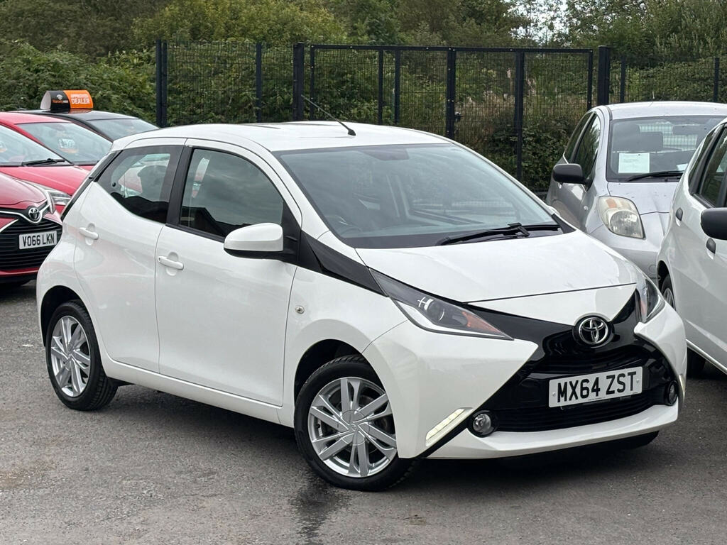 Toyota Aygo Hatchback Orange #43