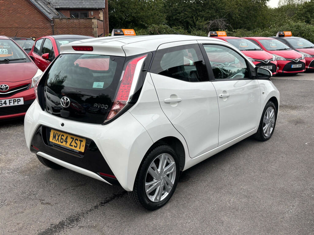 Toyota Aygo Hatchback Orange #28