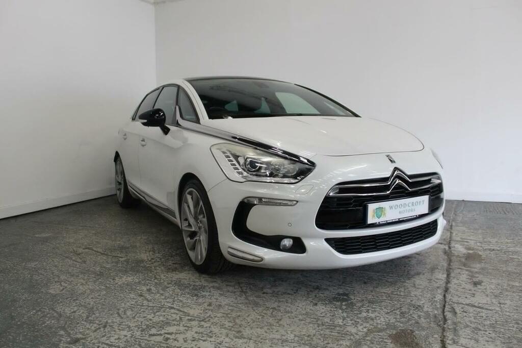 Citroen DS5 Hatchback 1.6 Thp Dsport Euro 5 201363 White