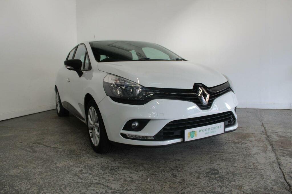 Renault Clio Hatchback 1.2 16V Play Euro 6 201717 White