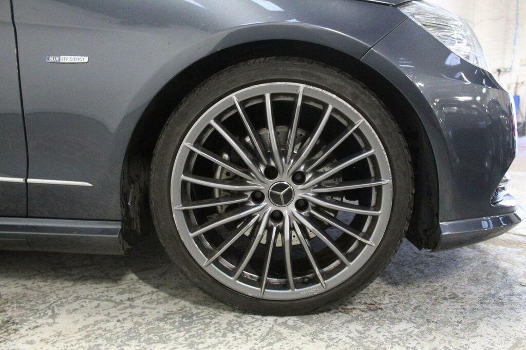 Mercedes-Benz E Class E250 Cdi Blueefficiency Avantgarde 5-Door Grey #49